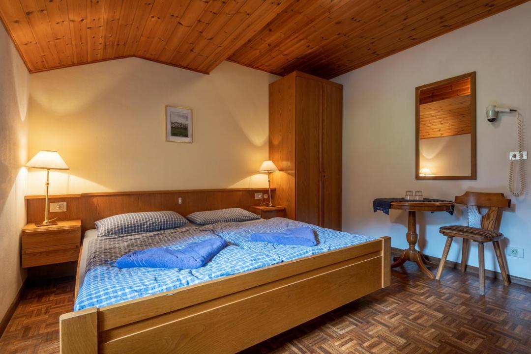 Appartements Pension Sonia Фунес Екстериор снимка