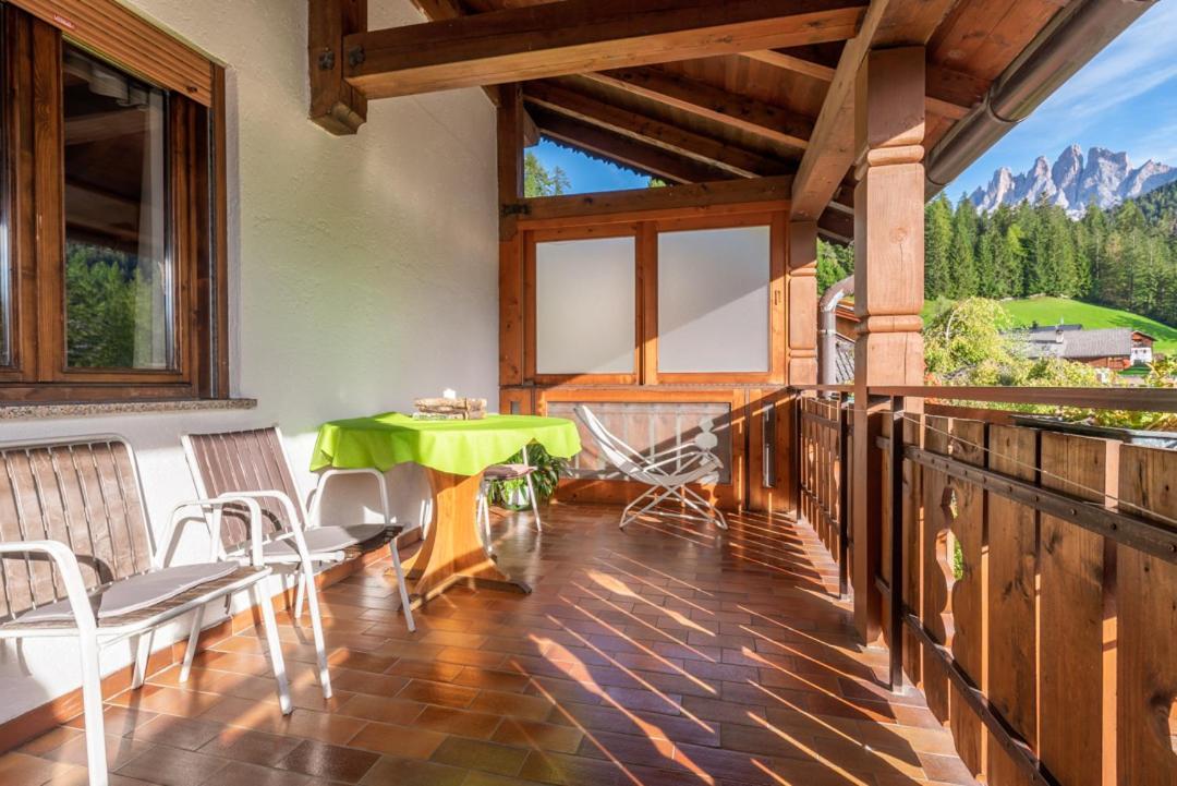 Appartements Pension Sonia Фунес Екстериор снимка