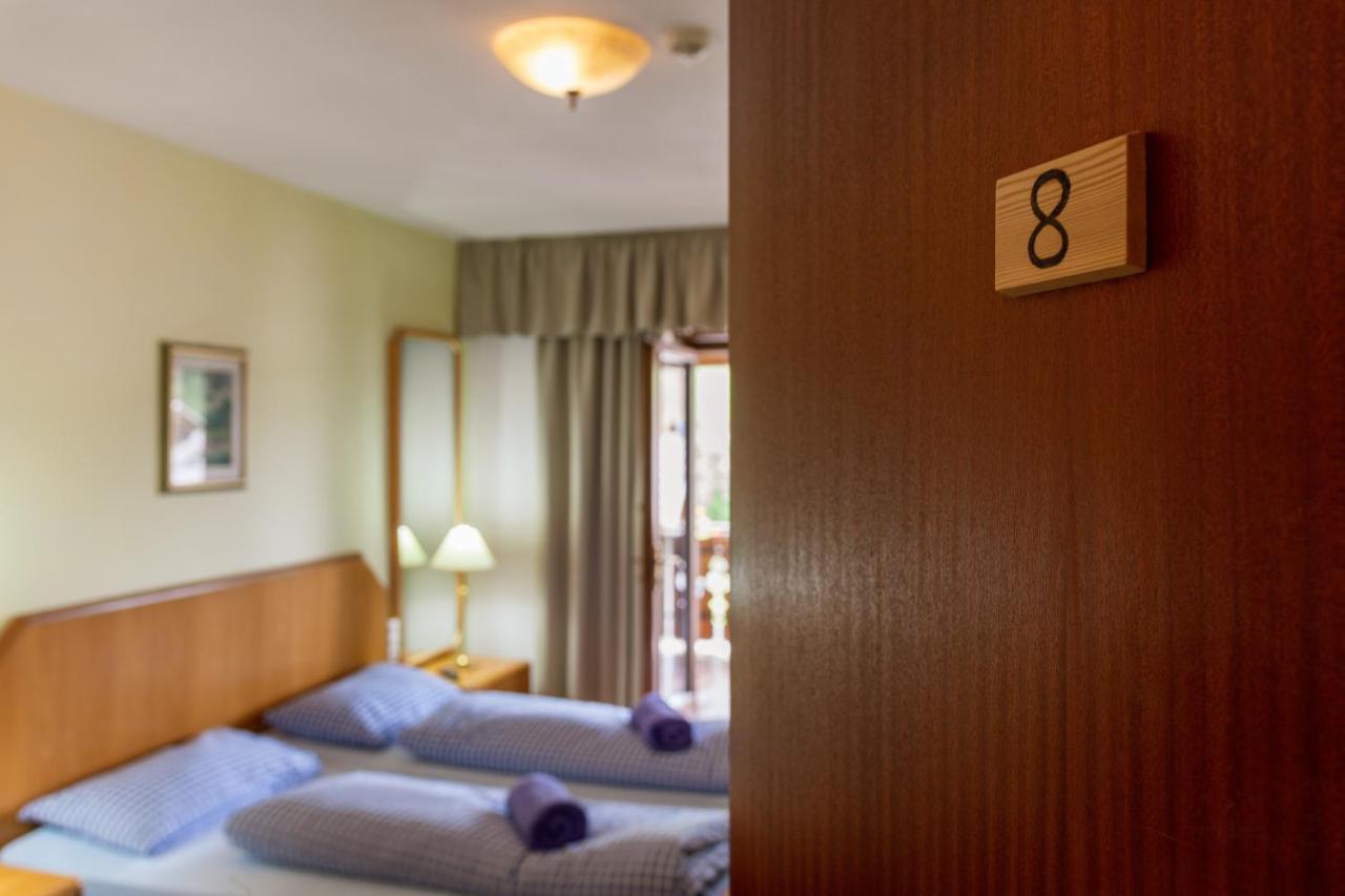 Appartements Pension Sonia Фунес Екстериор снимка