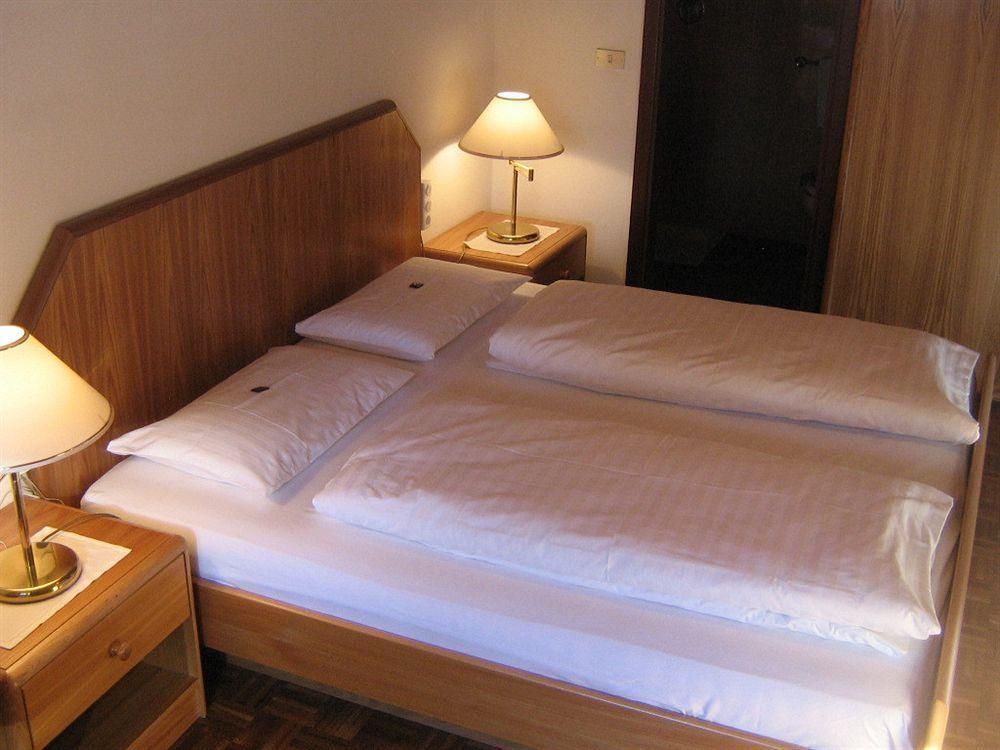 Appartements Pension Sonia Фунес Екстериор снимка